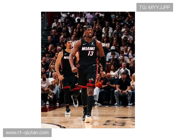 尼克斯热火对攻战，巴特勒31分难敌布伦森爆发